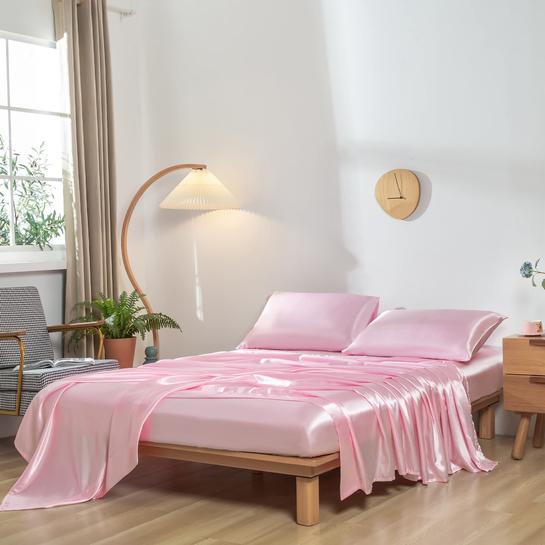 Revdomfly 4 Pcs Full Size Luxury Silky Soft Pink Satin Sheet Set1 Premium Moisture Wicking Fitted Sheet Fits Up to 16 Inches Deep Pocket + 1 Flat Sheet + 2 Pillowcases（Pink Full）