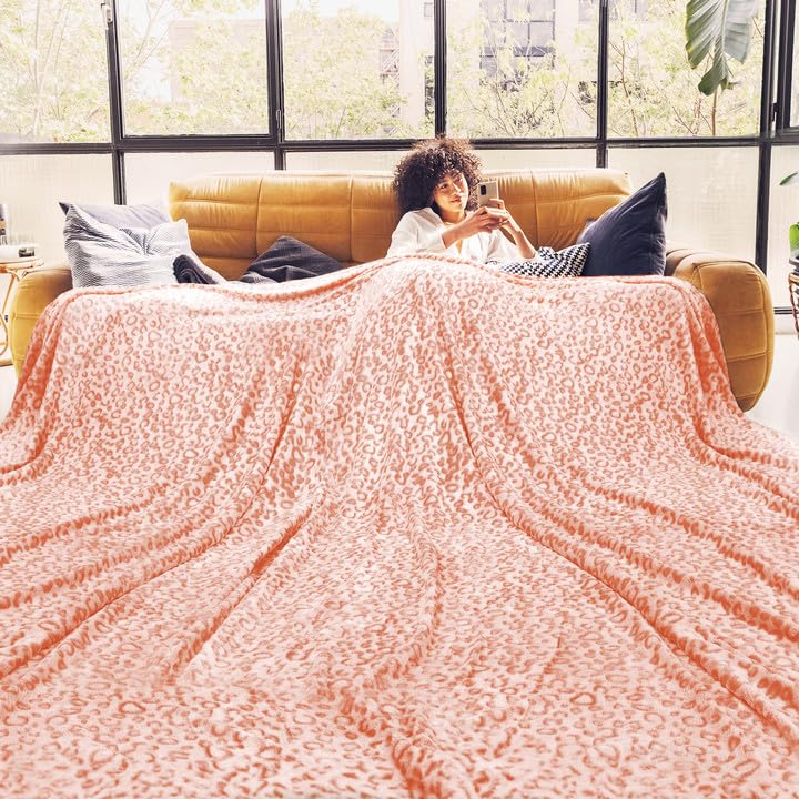 Fuzzy Fleece Throw Blanket